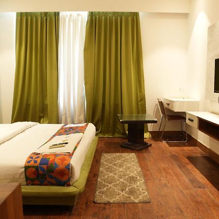 Hotel Elite Sector 45 I Gurgaon Central I Couple Friendly Exterior foto