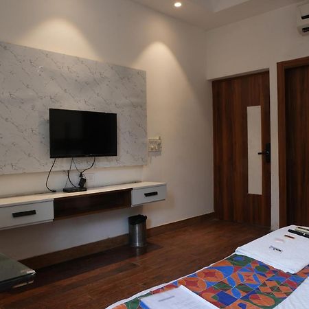 Hotel Elite Sector 45 I Gurgaon Central I Couple Friendly Exterior foto