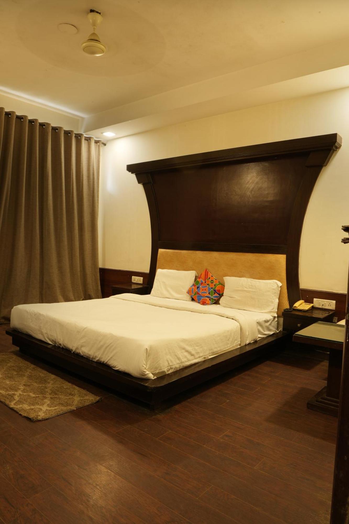Hotel Elite Sector 45 I Gurgaon Central I Couple Friendly Exterior foto