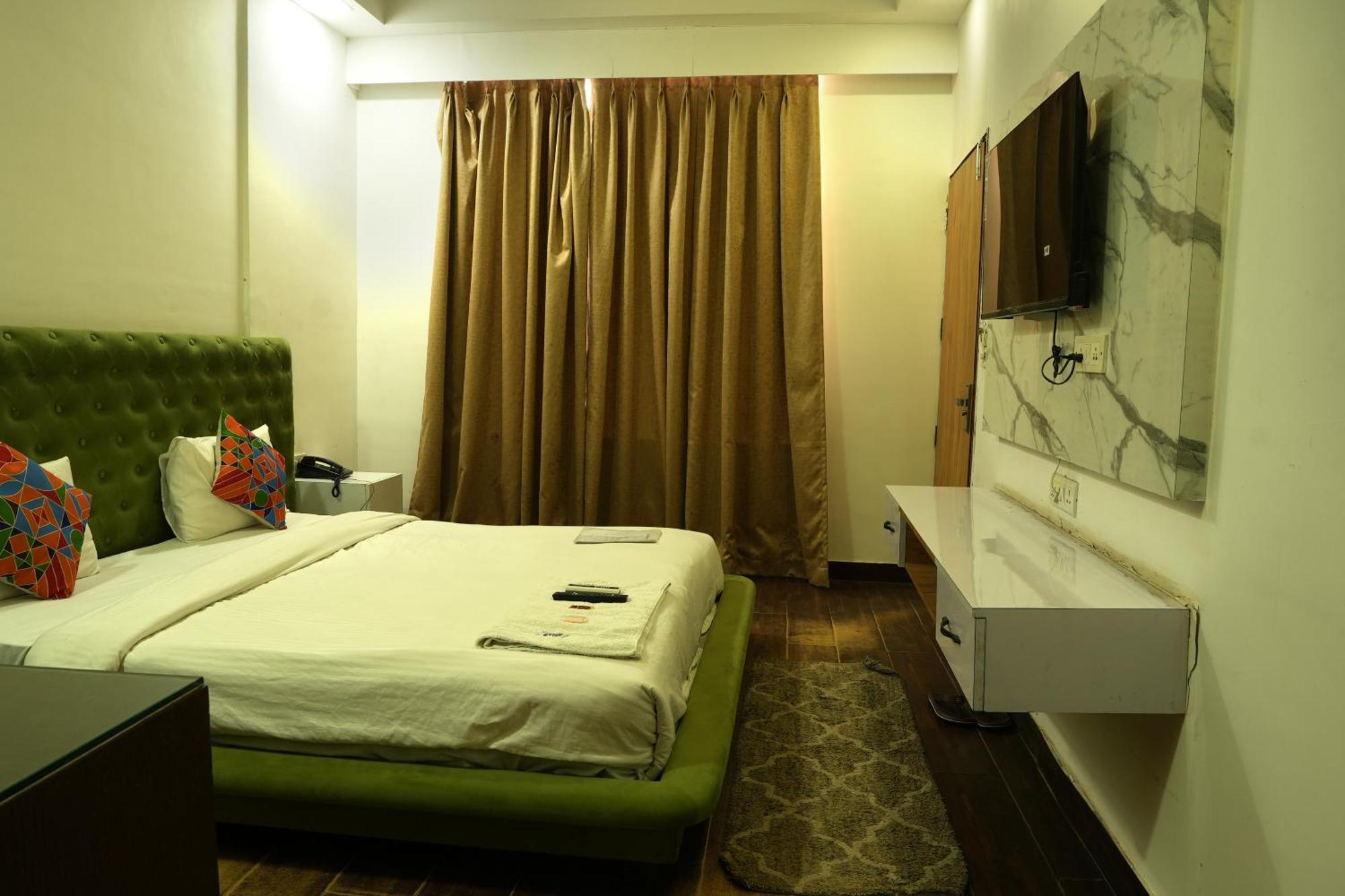 Hotel Elite Sector 45 I Gurgaon Central I Couple Friendly Exterior foto